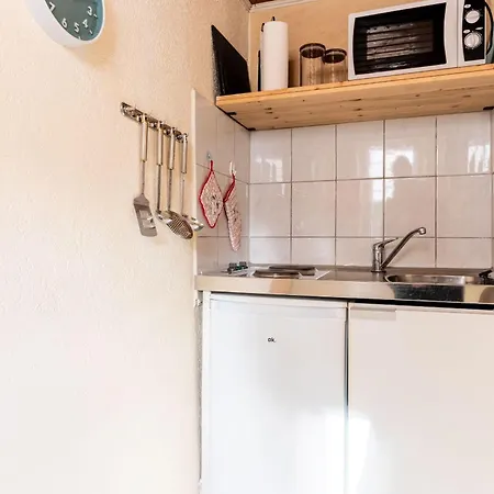 別荘 Kleines-ferienhaus-nur-5-auto-min-von-binz *