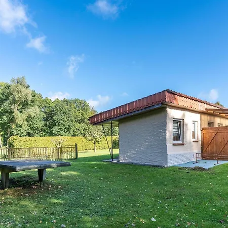 Kleines-ferienhaus-nur-5-auto-min-von-binz * Lubkow