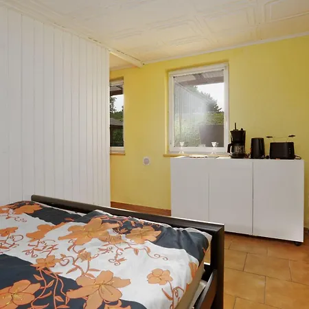 別荘 Kleines-ferienhaus-nur-5-auto-min-von-binz *